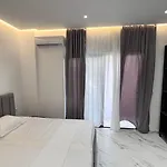 Lezet Hotel