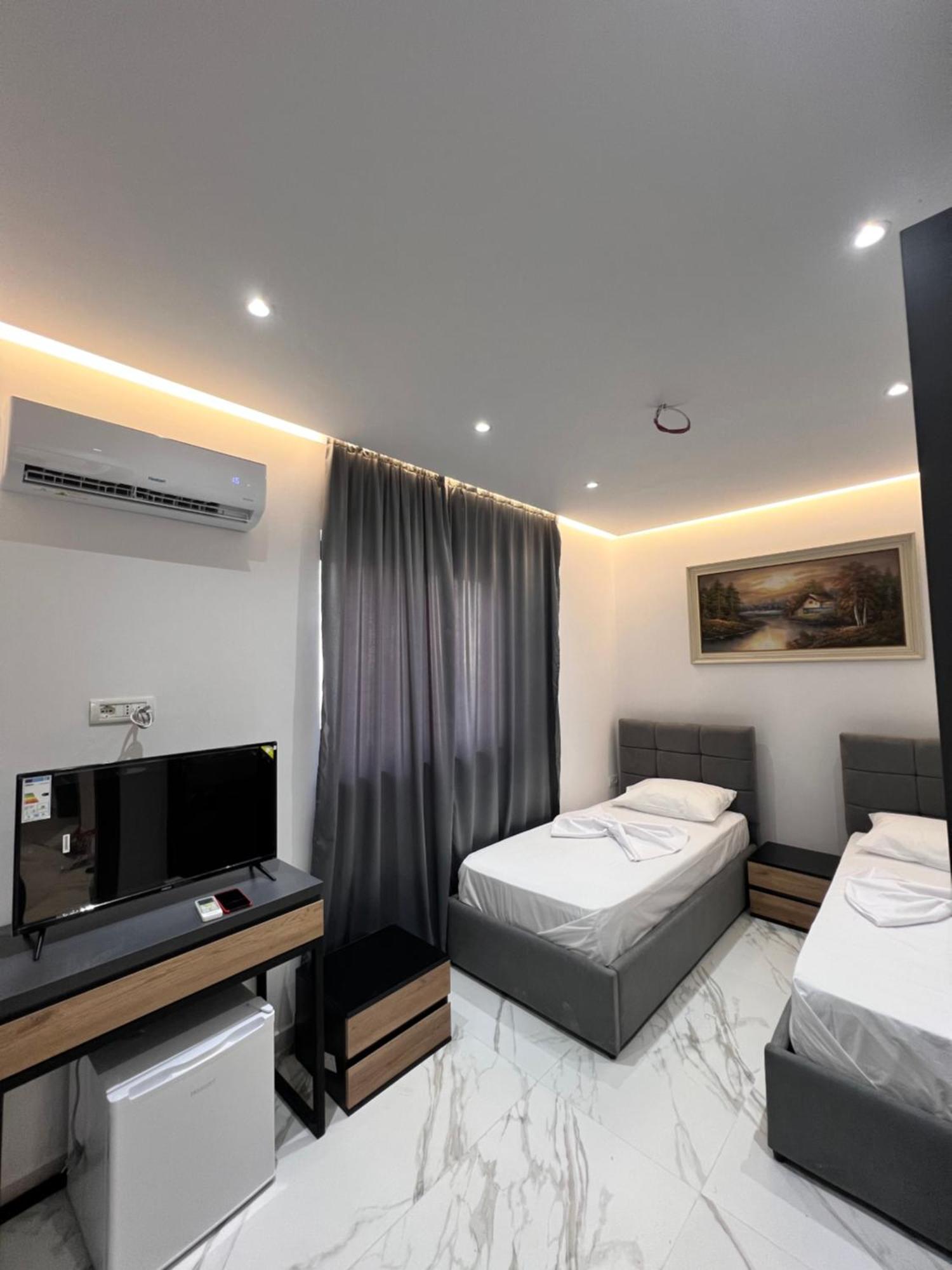 Lezet Hotel 3*