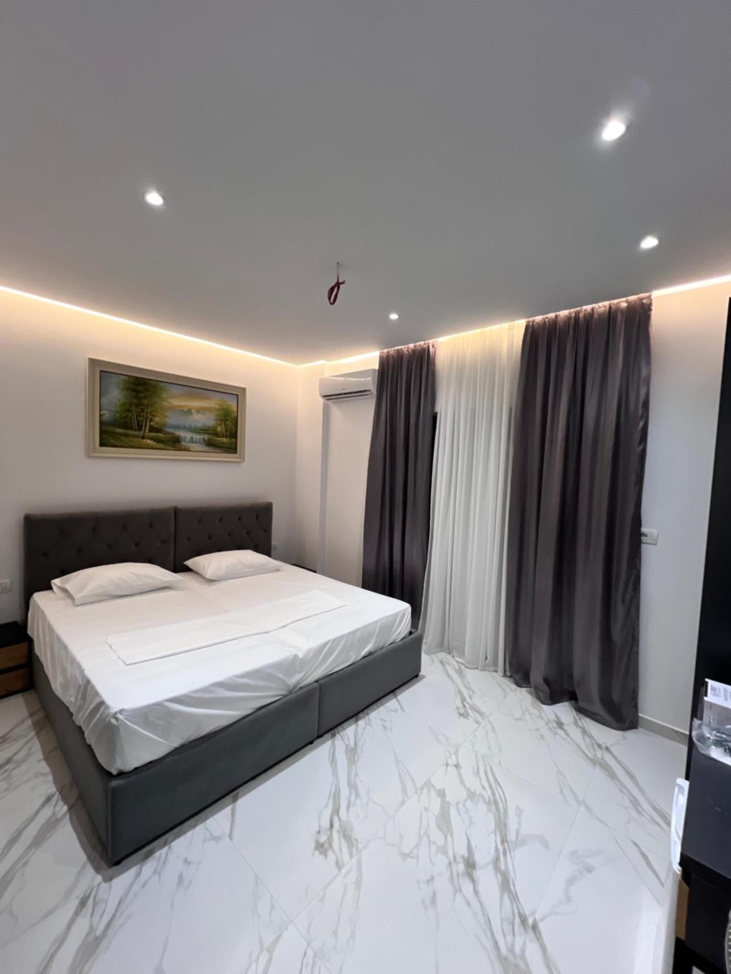 Lezet Hotel
